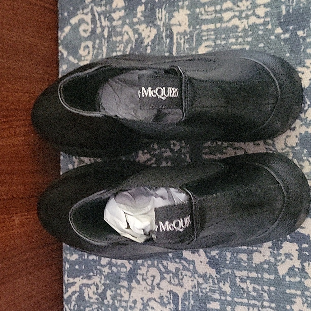 Alexander McQueen Glossy Black Ankle Boots - Picture 2 of 3